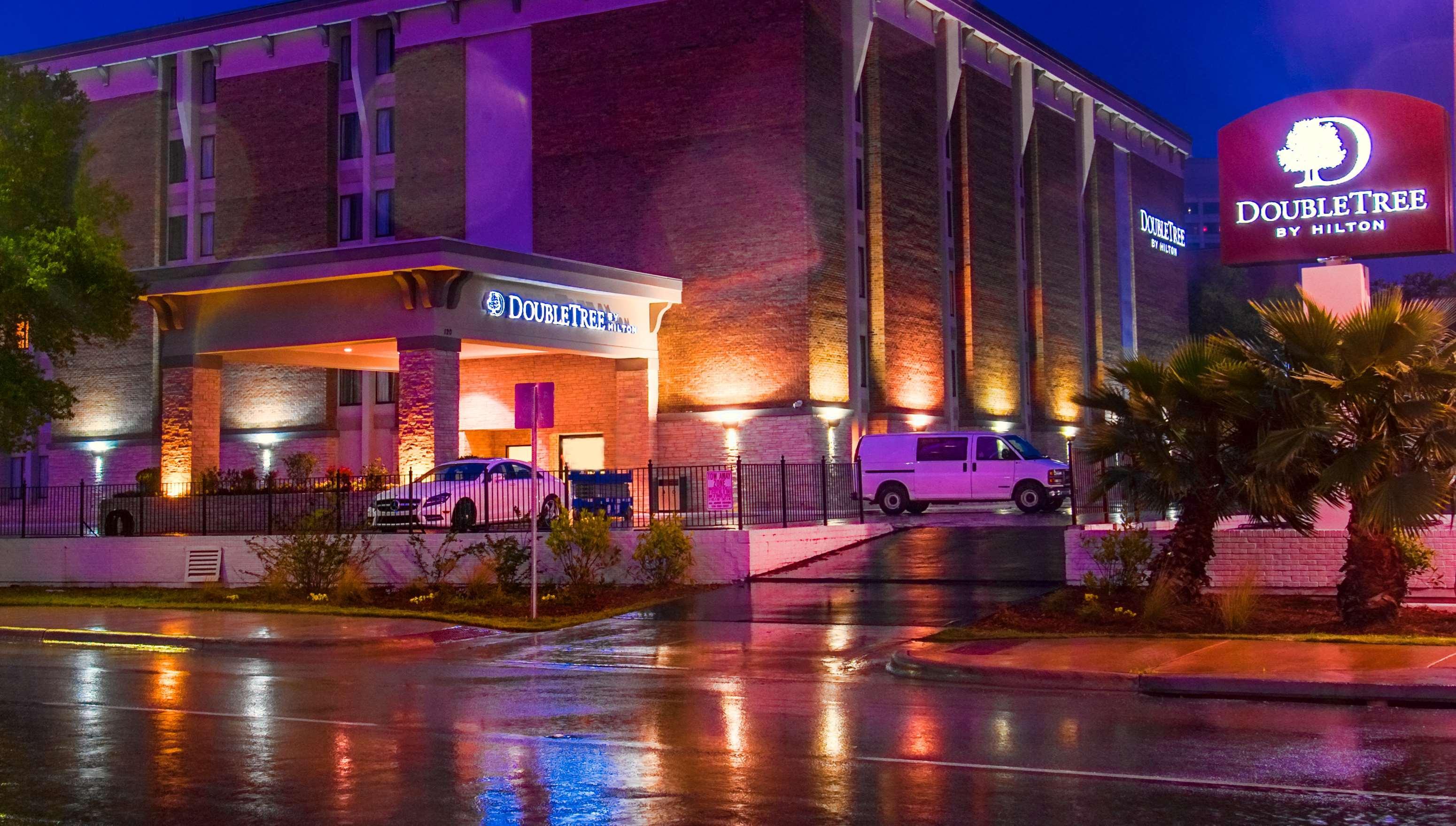 Doubletree By Hilton Montgomery Downtown Eksteriør billede