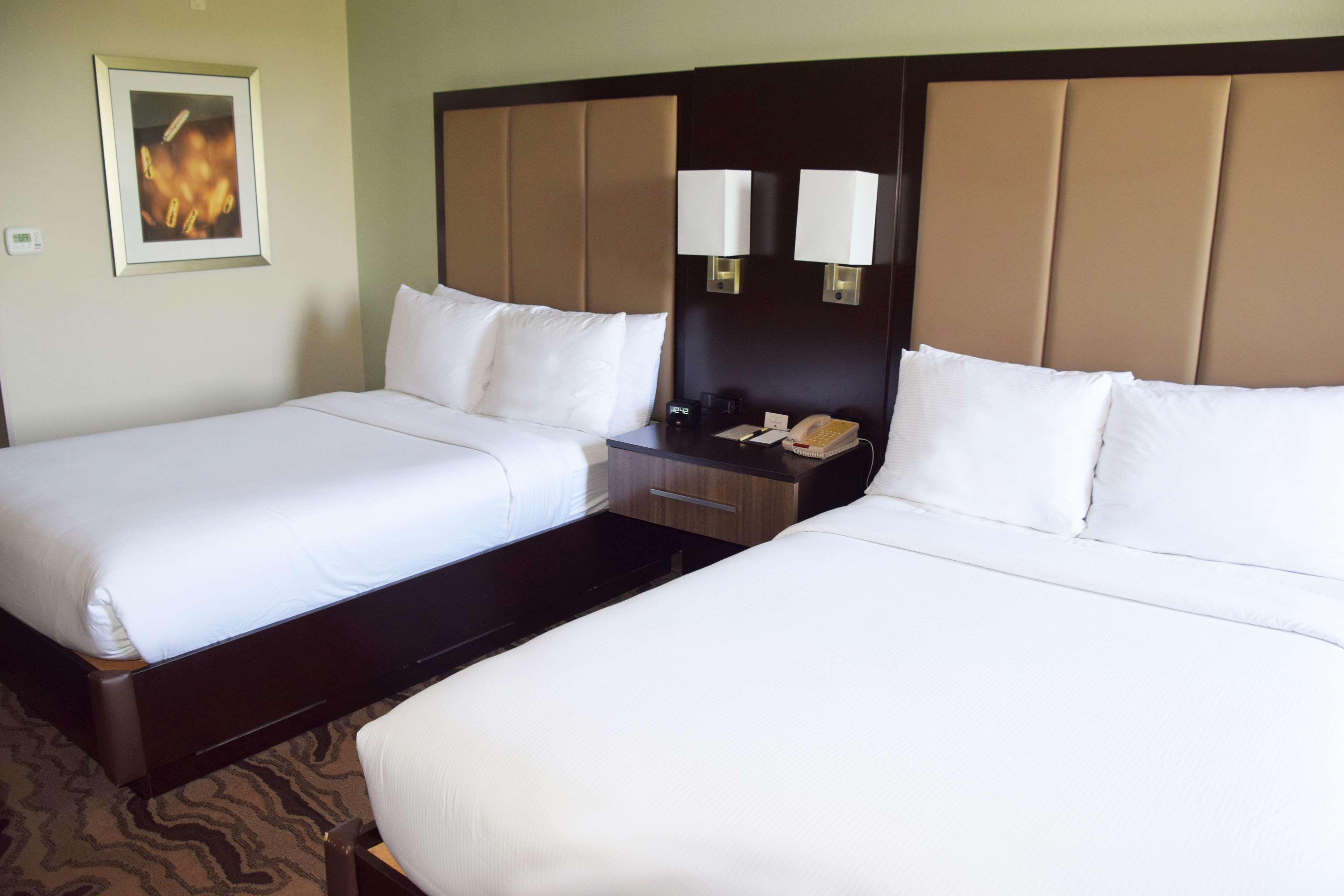 Doubletree By Hilton Montgomery Downtown Eksteriør billede