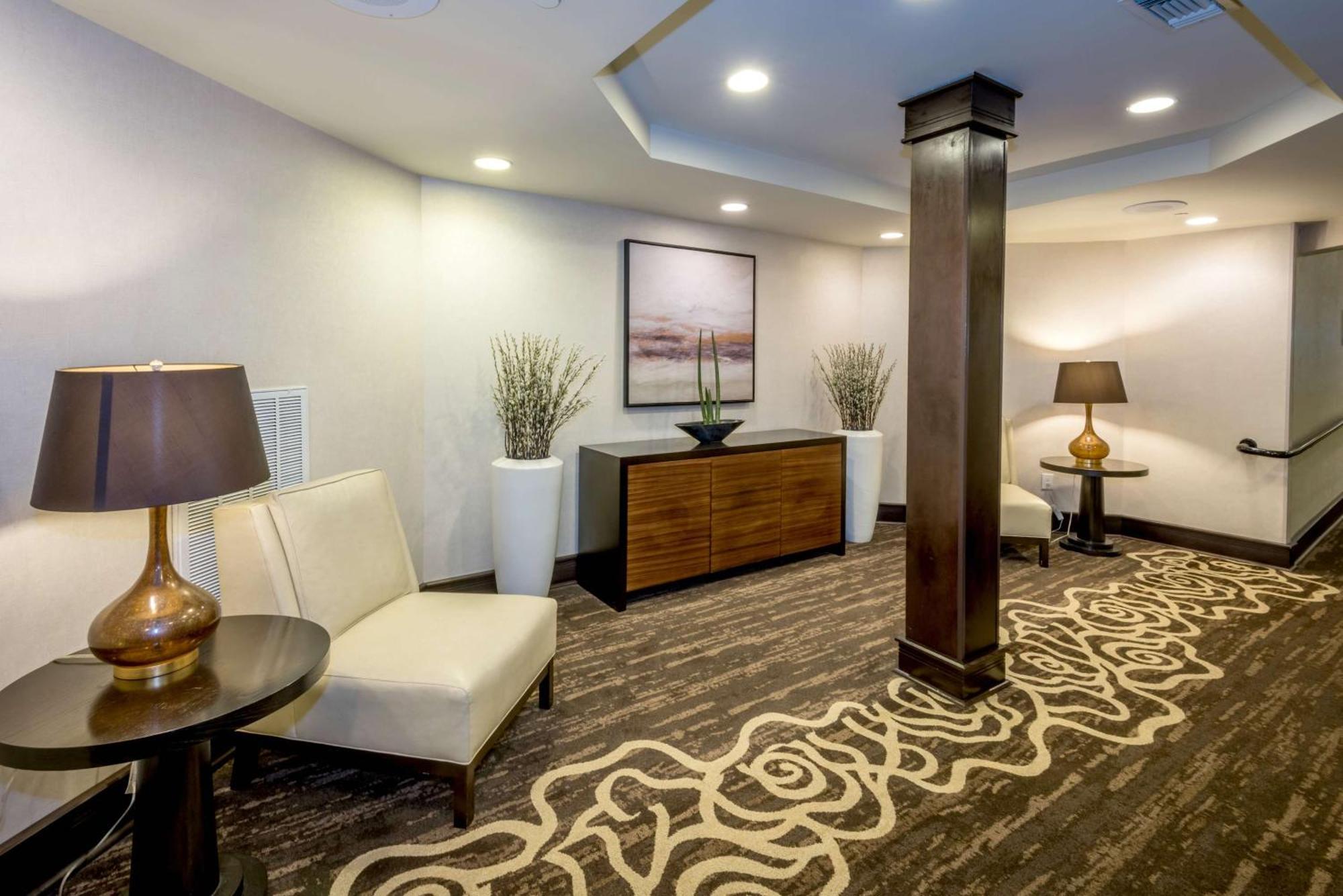 Doubletree By Hilton Montgomery Downtown Eksteriør billede